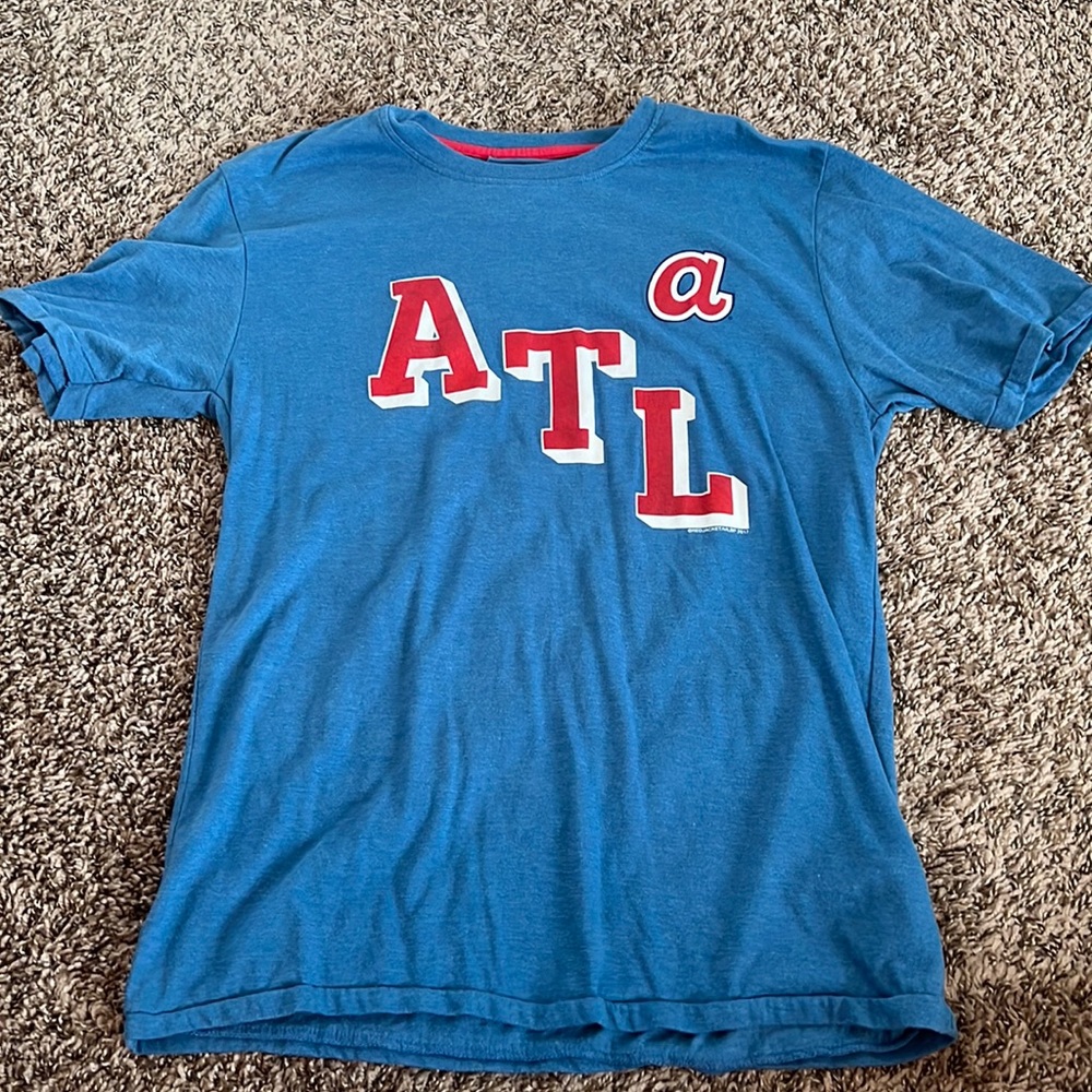 Atlanta Braves tshirt - worn twice ✨